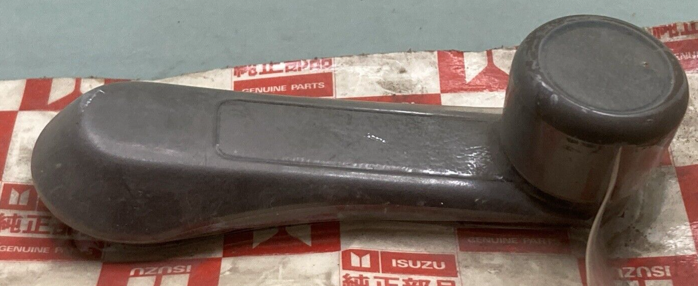 NEW GENUINE ISUZU 8-94433014-0 HANDLE WINDOW CRANK GRAY