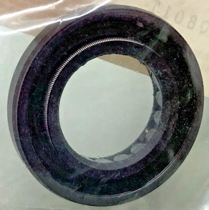 NEW GENUINE YAMAHA 93102-19804 OIL SEAL
