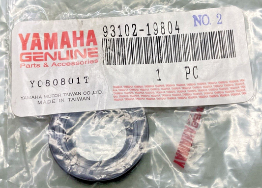 NEW GENUINE YAMAHA 93102-19804 OIL SEAL
