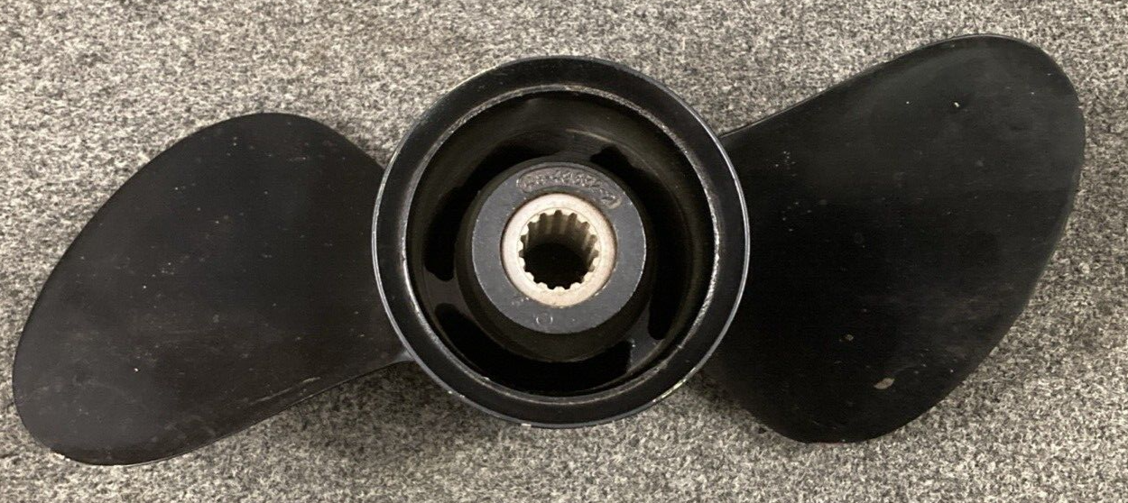 GENUINE MERCURY 48-31454A3 PROPELLER 2-BLADE RH 13-3/4" DIA 21" PITCH BLACK