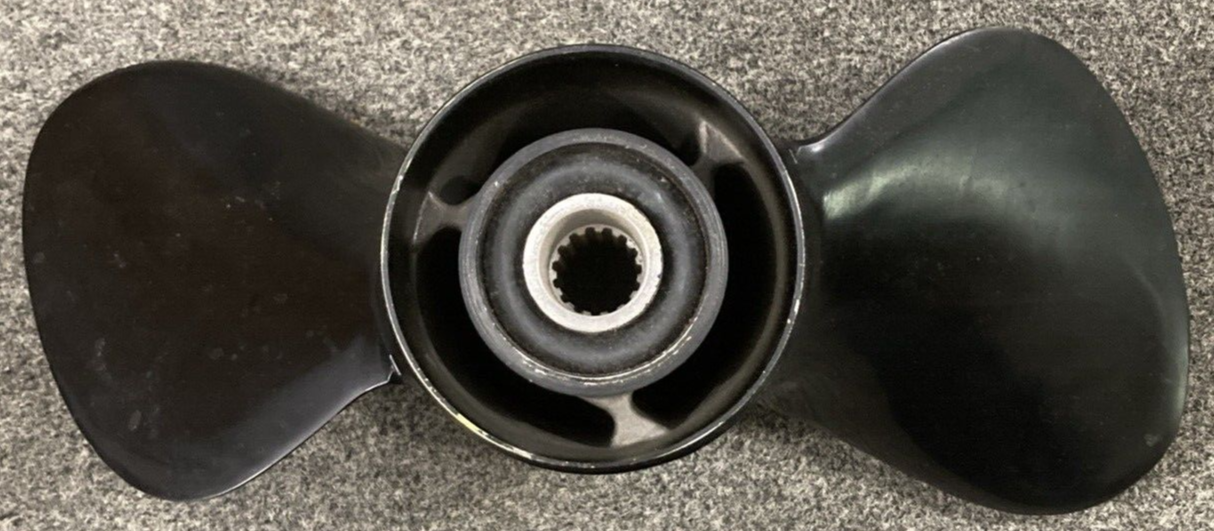 GENUINE MERCURY 48-31454A3 PROPELLER 2-BLADE RH 13-3/4" DIA 21" PITCH BLACK