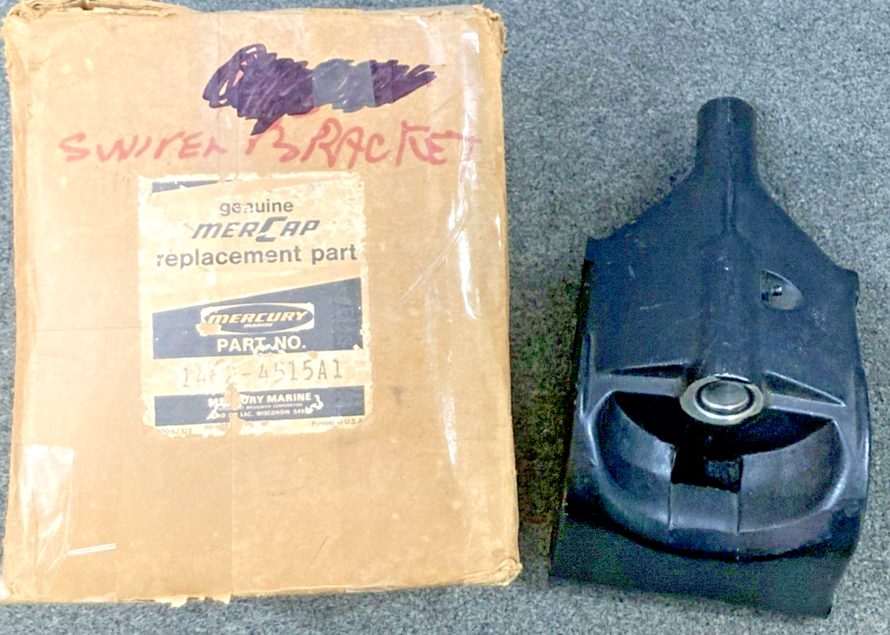 NEW GENUINE MERCURY 1462-4515A1 SWIVEL BRACKET