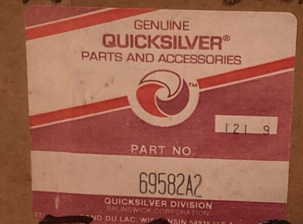 NEW GENUINE MERCURY 69582A2 CONTROL VALVE ASSEMBLY