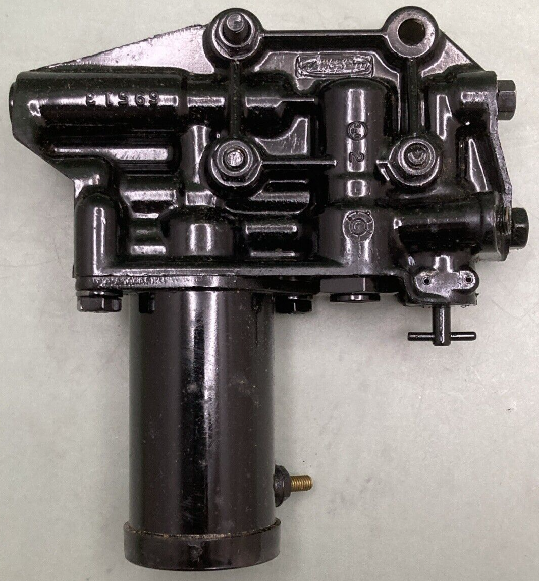 NEW GENUINE MERCURY 69582A2 CONTROL VALVE ASSEMBLY