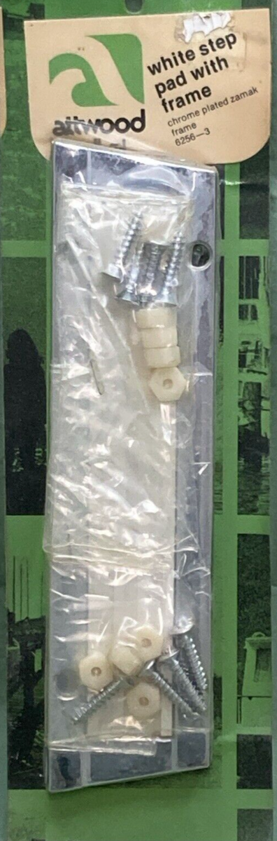 NEW GENUINE ATTWOOD 6256-3 STEP PAD WHITE CHROME TRAPEZOID 2.25" W/ HARDWARE