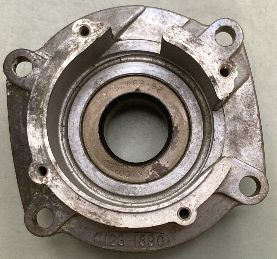 NEW REPLACES MERCURY 1128-1890A1 END CAP UPPER OUTBOARD