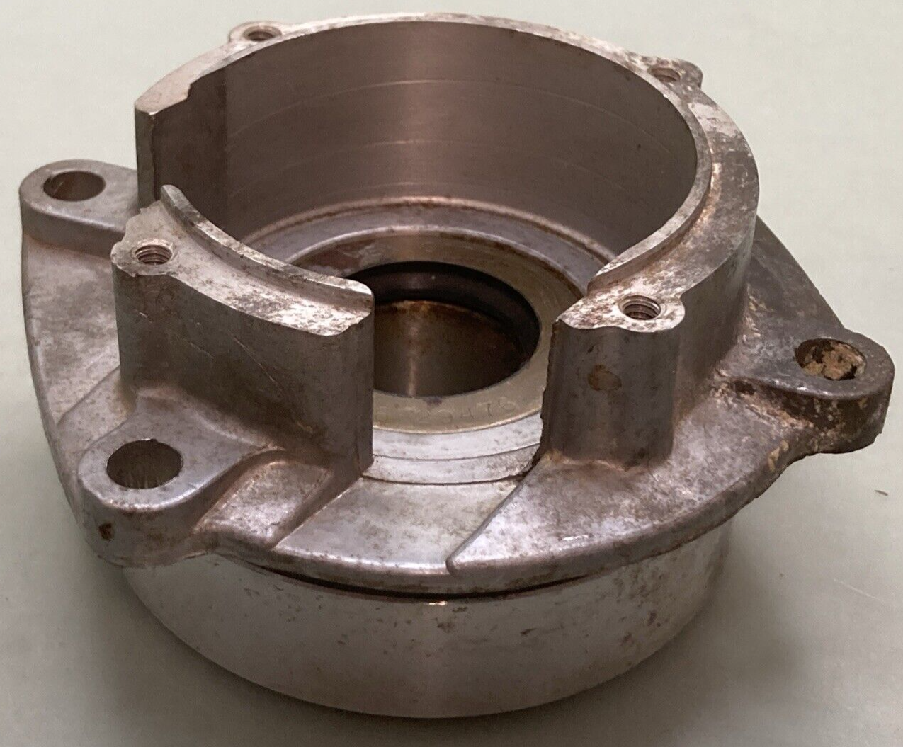 NEW REPLACES MERCURY 1128-1890A1 END CAP UPPER OUTBOARD