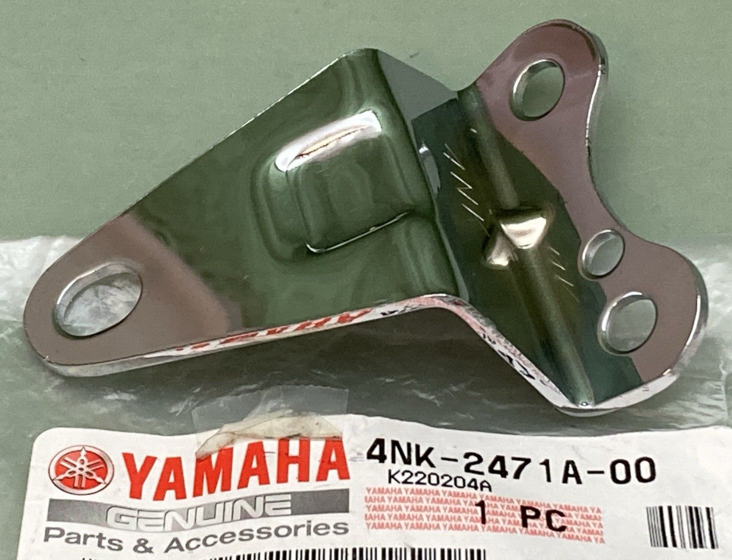 NEW GENUINE YAMAHA 4NK-2471A-00-00  STAY SEAT