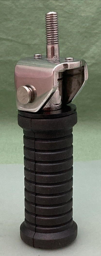 NEW GENUINE TRIUMPH T2081647 Rear Footrest Hanger, Lh