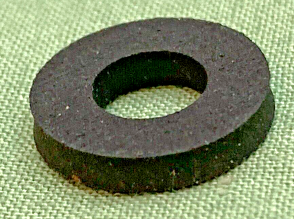 NEW GENUINE KTM 60408061050 Rubber 14X6.5X2.3MM