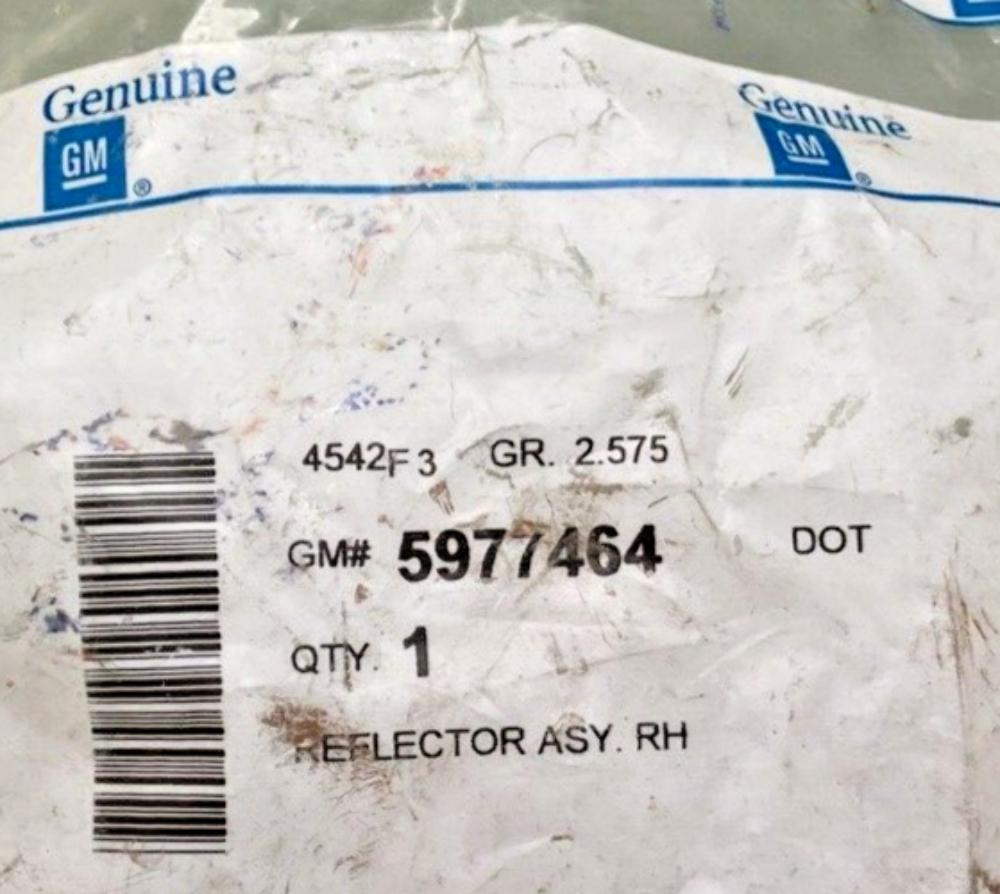 NEW GENUINE GM 5977464 REFLECTOR, FRONT SIDE MARKER 1994-2000 GM