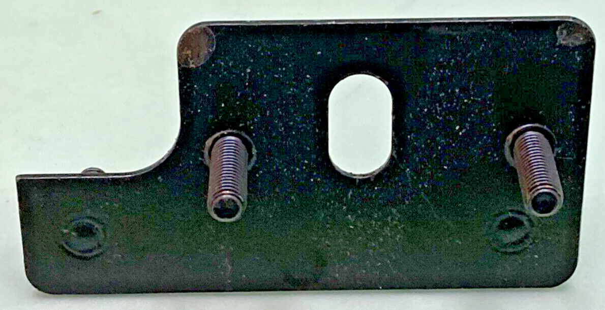 NEW GENUINE GM 22659561 LH FENDER BRACKET