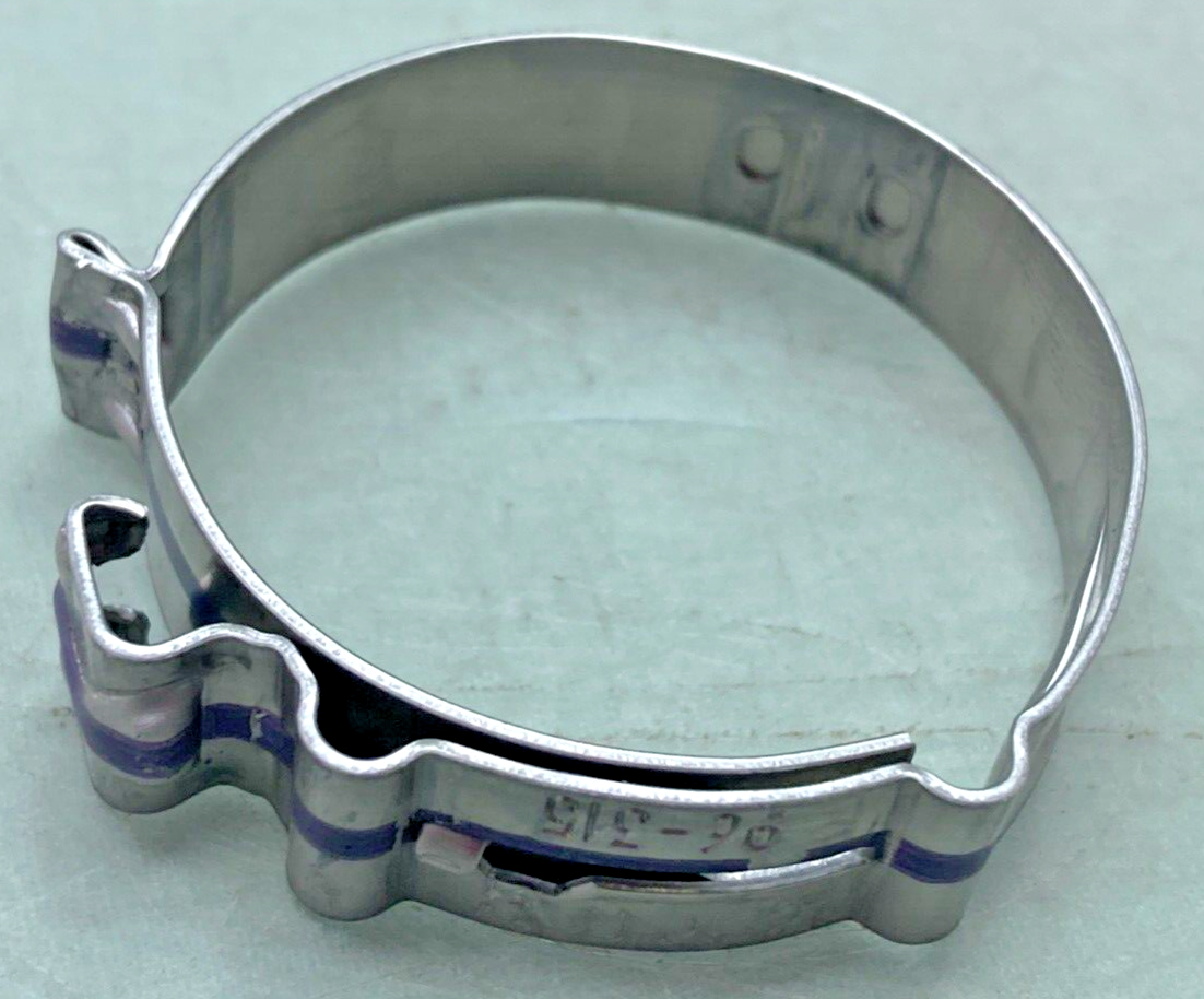 QTY 2 NEW GENUINE YAMAHA 90467-320A0 CLIP
