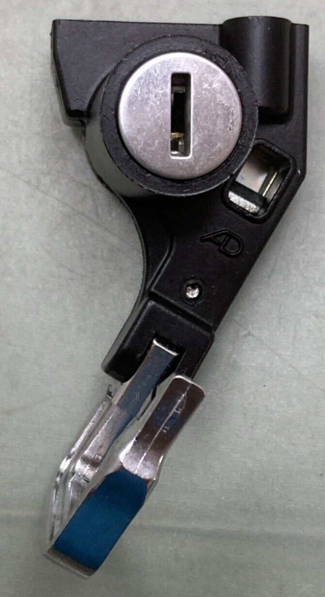 NEW GENUINE YAMAHA 2H7-21308-00 HELMET HANGER ASSEMBLY W/ 2 KEYS