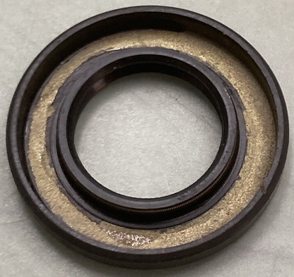 NEW GENUINE YAMAHA 93102-25208 OIL SEAL TRANSMISSION