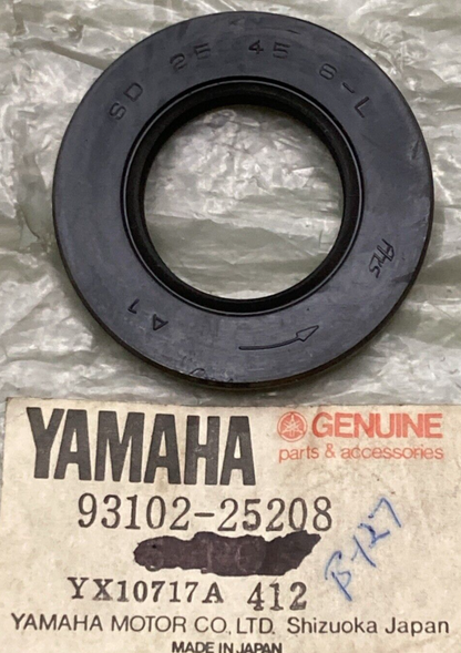 NEW GENUINE YAMAHA 93102-25208 OIL SEAL TRANSMISSION
