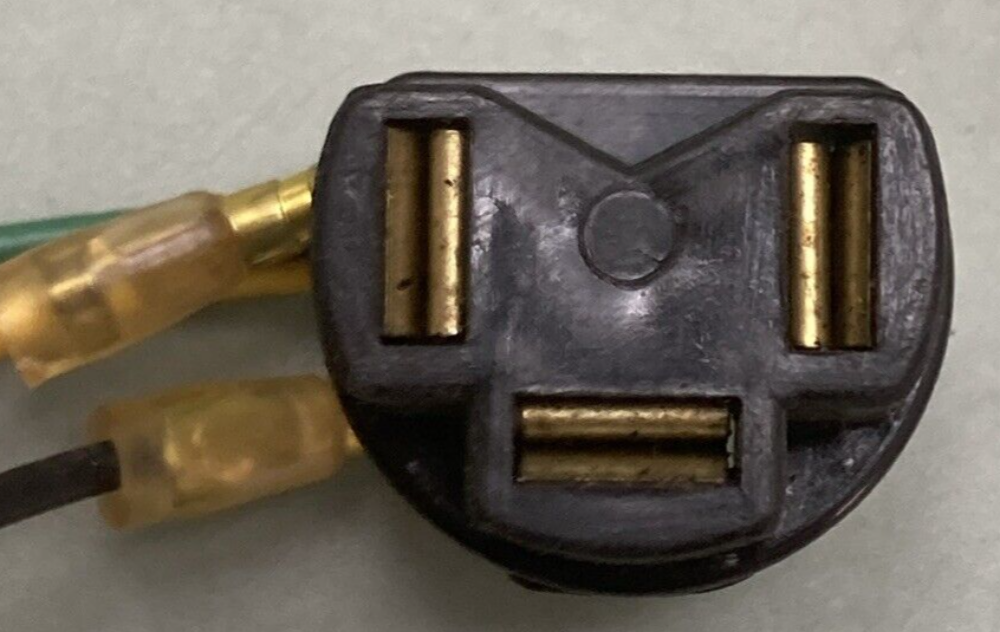 NEW GENUINE YAMAHA 246-84312-60 SOCKET HEADLIGHT