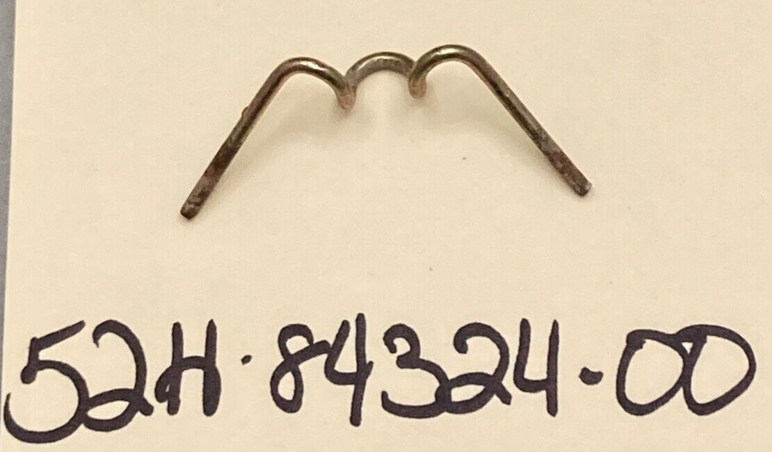QTY 2 NEW REPLACES YAMAHA 52H-84324-00 Spring Reflector
