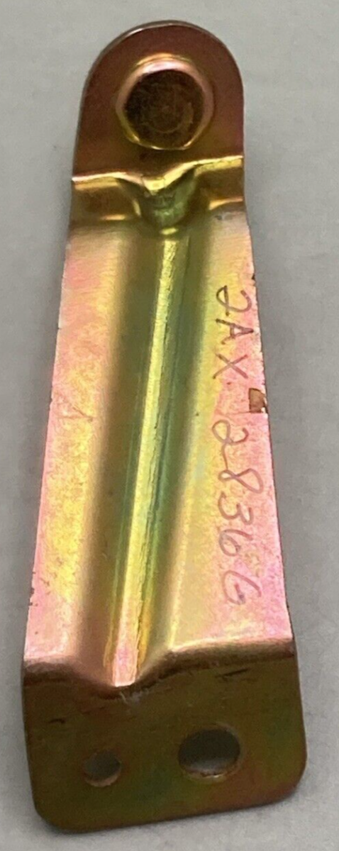 NEW REPLACES YAMAHA 2AX-2836G-00 BRACKET 4 FAIRING COWLING RIGHT REAR