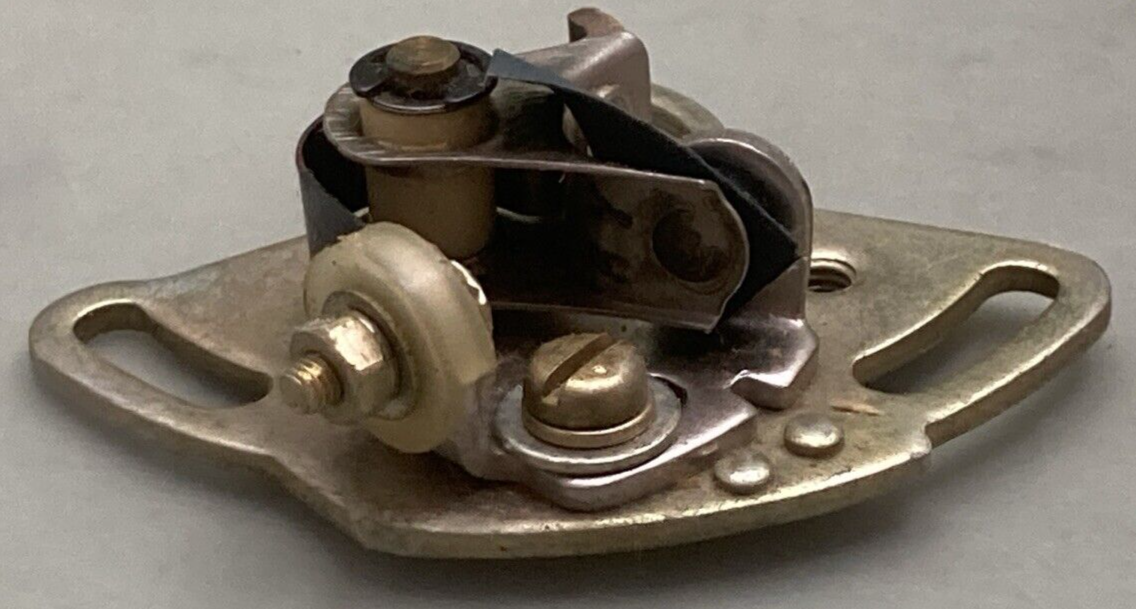 NEW GENUINE YAMAHA 164-81221-20 Holder Shift Cam