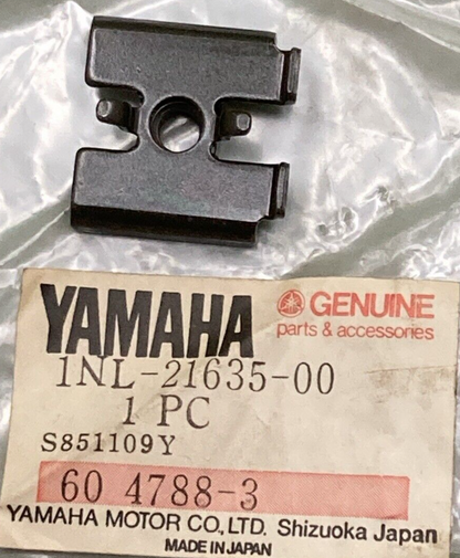 NEW GENUINE YAMAHA 1NL-21635-00 Nut Rear Fender