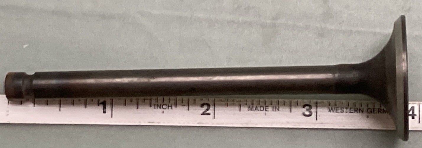 NEW GENUINE YAMAHA 1L9-12121-00 Valve Exhaust #2