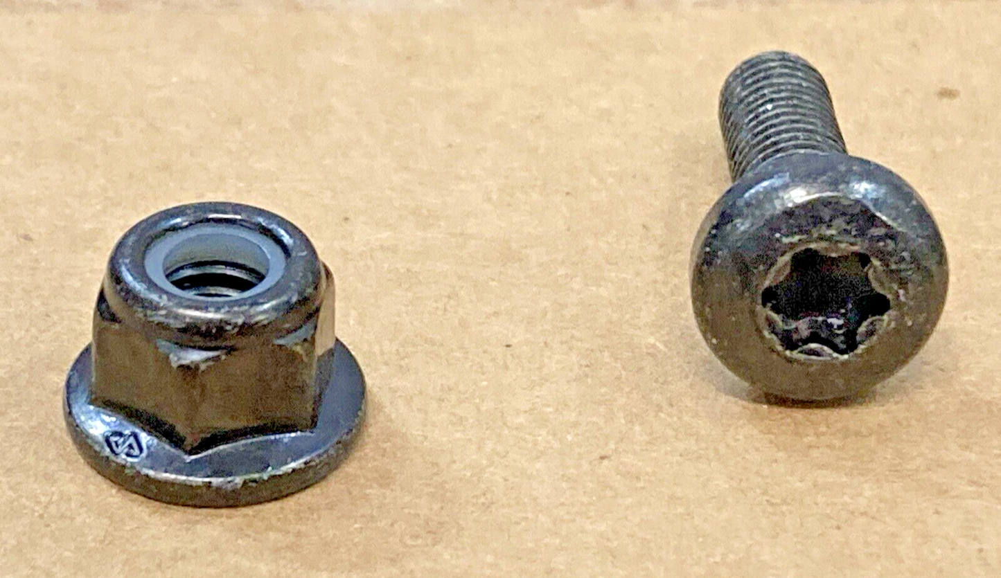 NEW GENUINE POLARIS 2209225 KBRKT,OUTLET DUCT