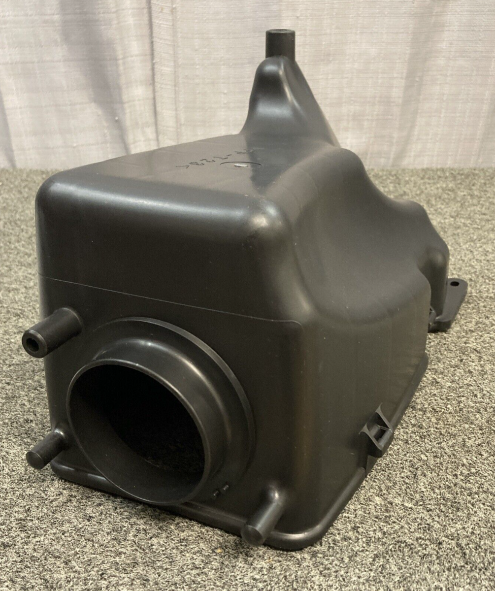 NEW GENUINE YAMAHA 5YT-14411-00 Case, Air Cleaner 1