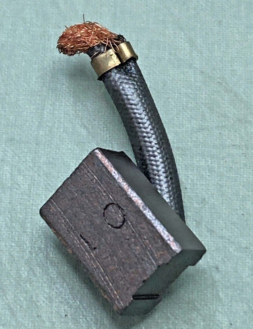 QTY 2 NEW REPLACES YAMAHA 306-81811-10 BRUSH 1