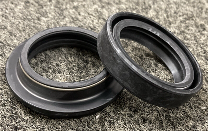 NEW GENUINE MOOSE 0407-0087 Fork Seal/Dust Seal Kit