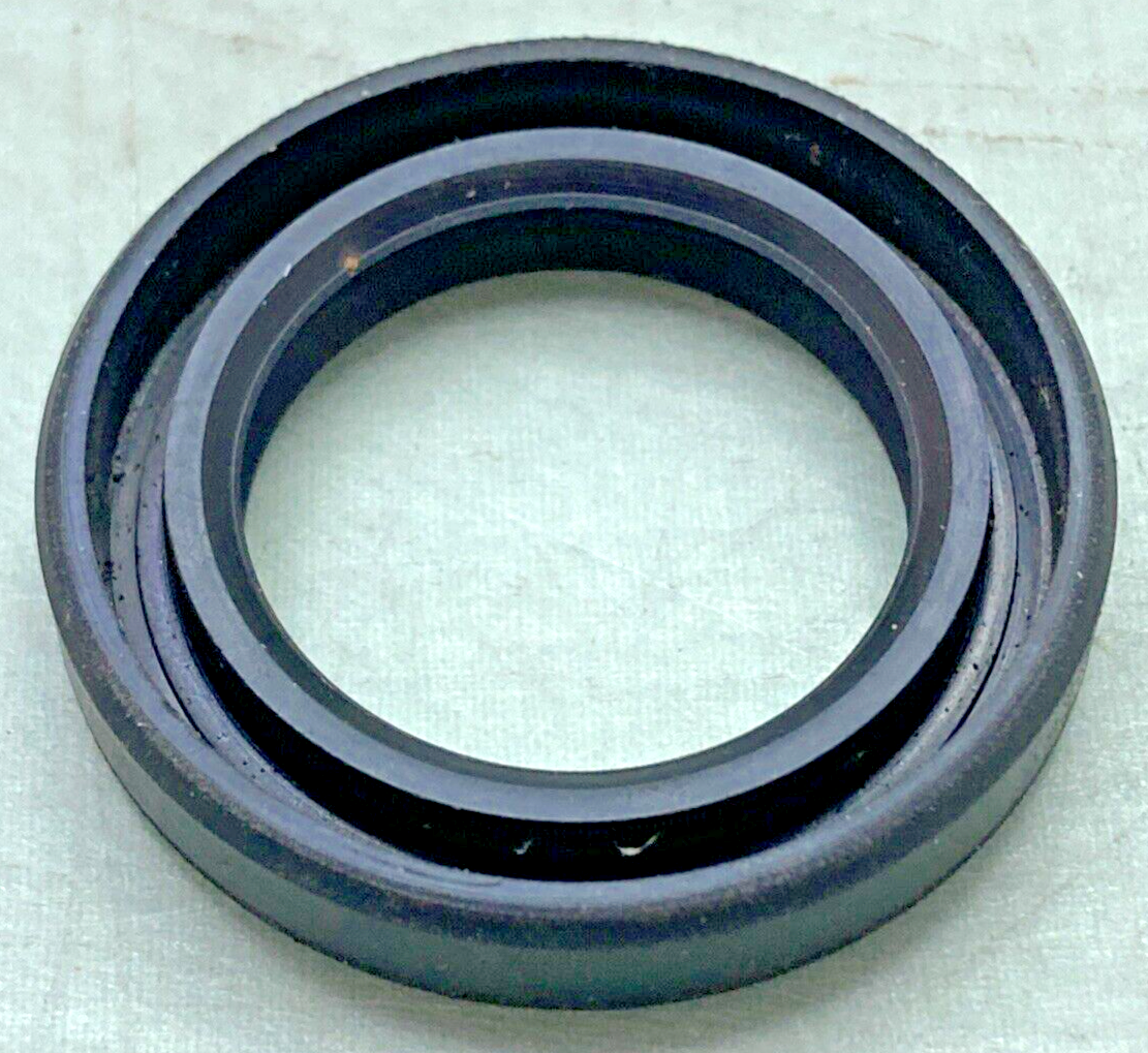 NEW GENUINE HONDA 91252-702-001 OIL SEAL