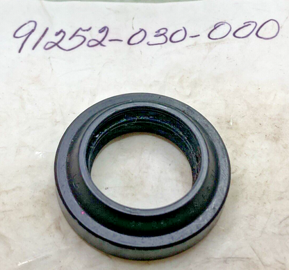 NEW REPLACES HONDA 91252-030-000 OIL SEAL