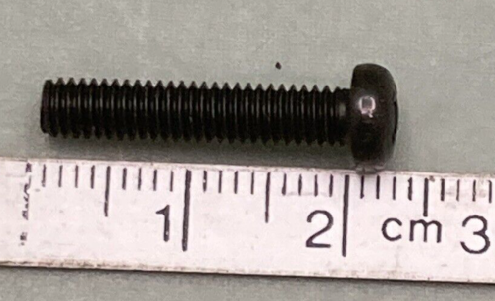 NEW GENUINE YAMAHA 434-84524-61 SCREW LENS FITTING