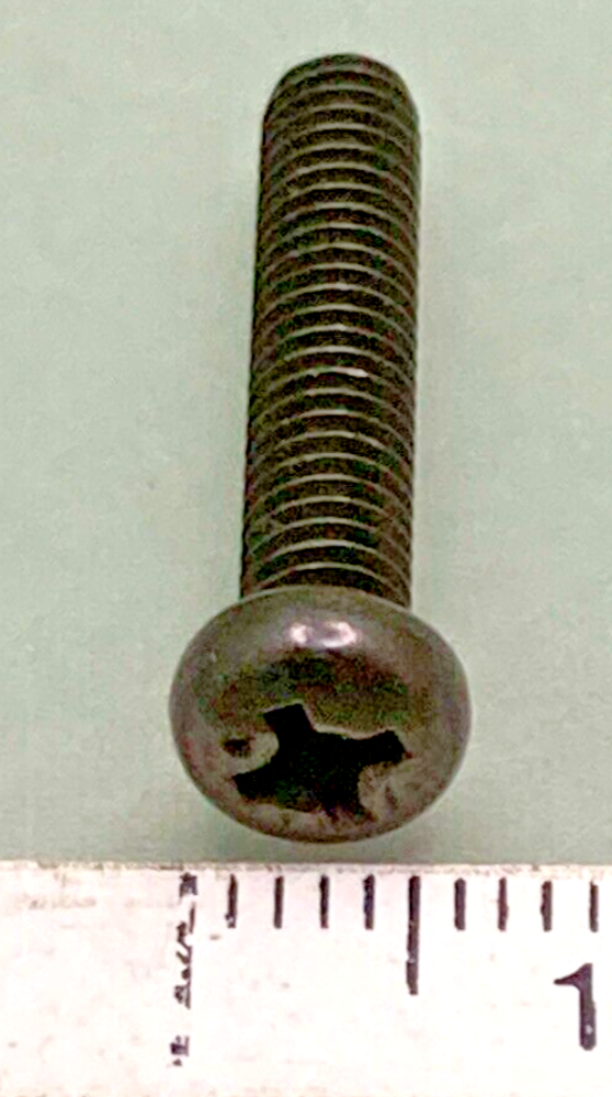 NEW GENUINE YAMAHA 434-84524-61 SCREW LENS FITTING