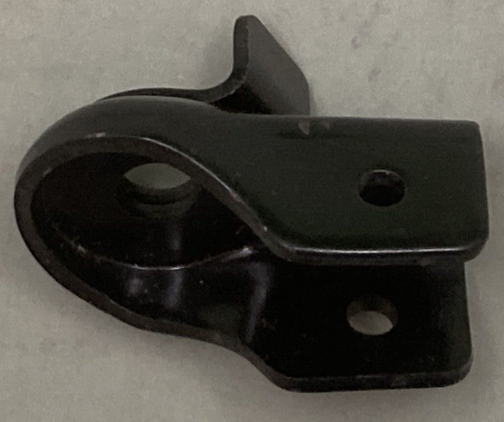 NEW GENUINE YAMAHA 3Y6-27432-00 Bracket 1 STAND FOOTREST