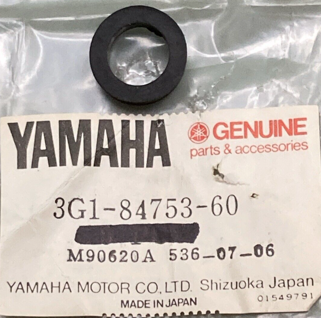 NEW GENUINE YAMAHA 3G1-84753-60 DAMPER TAIL LIGHT