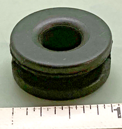 NEW GENUINE YAMAHA 90480-16233 GROMMET SIDE COVER