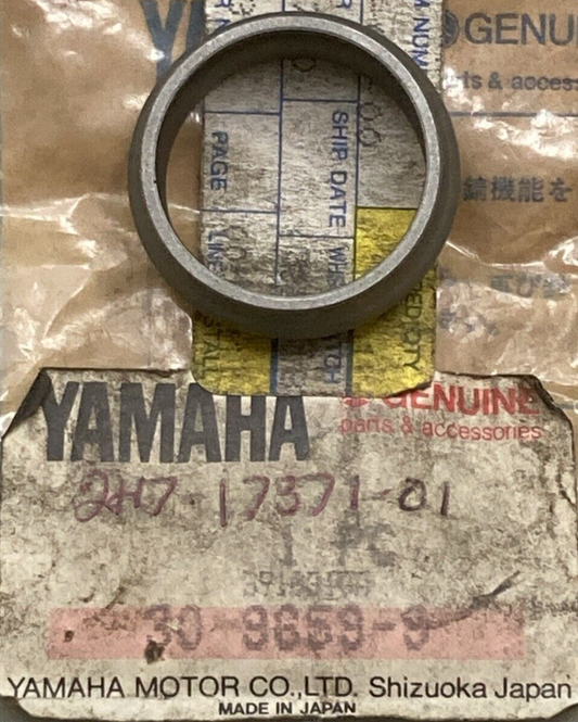 NEW GENUINE YAMAHA 2H7-17571-01 Spacer Expansion MIDDLE DRIVE GEAR