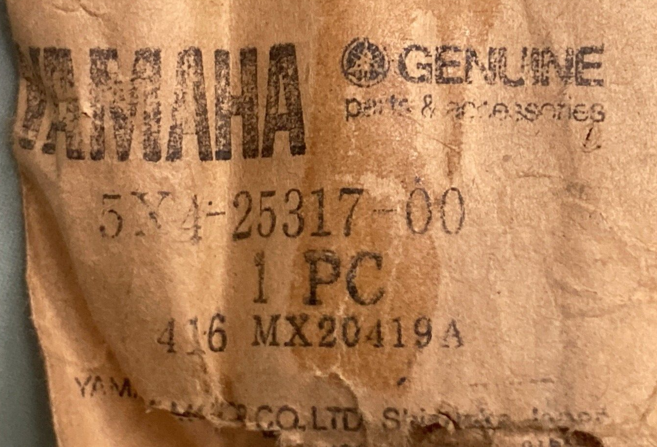 NEW GENUINE YAMAHA 5X4-25317-00 SPACER