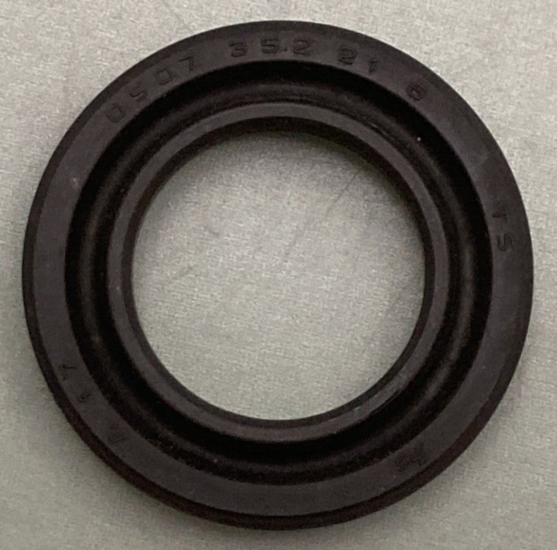 NEW GENUINE YAMAHA 93108-35012 Oil Seal Oso-Type