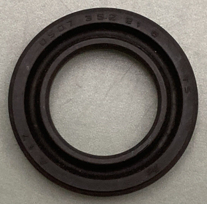 NEW GENUINE YAMAHA 93108-35012 Oil Seal Oso-Type