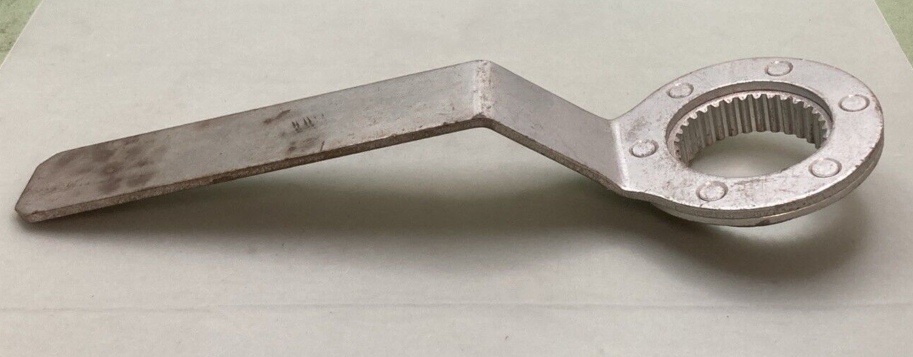 REPLACES TRIUMPH 61-6070 Triple Clutch Hub Locking Tool