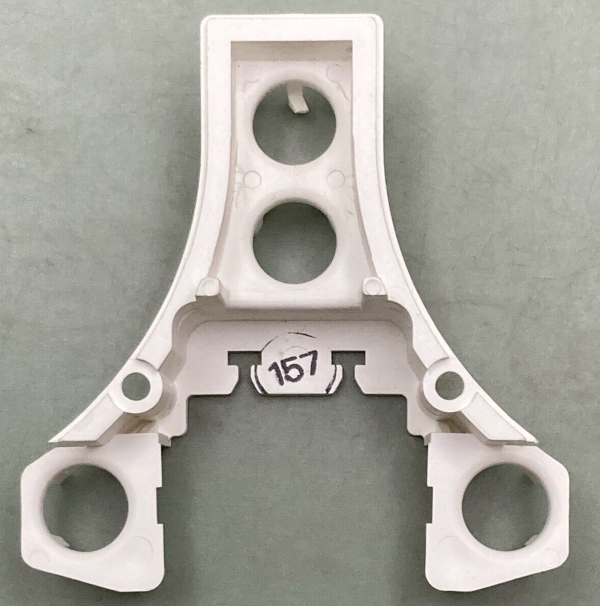 NEW GENUINE KAWASAKI 13169-1268 PLATE SOCKET