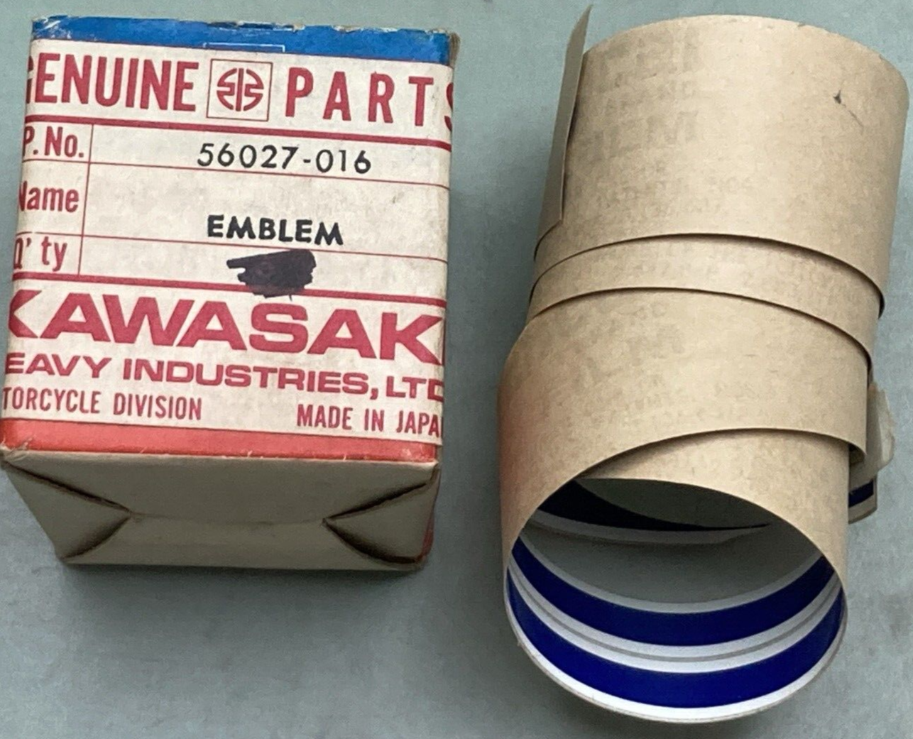 NEW GENUINE KAWASAKI 56027-016 EMBLEM BLUE WHITE TAPE STRIPE 26"