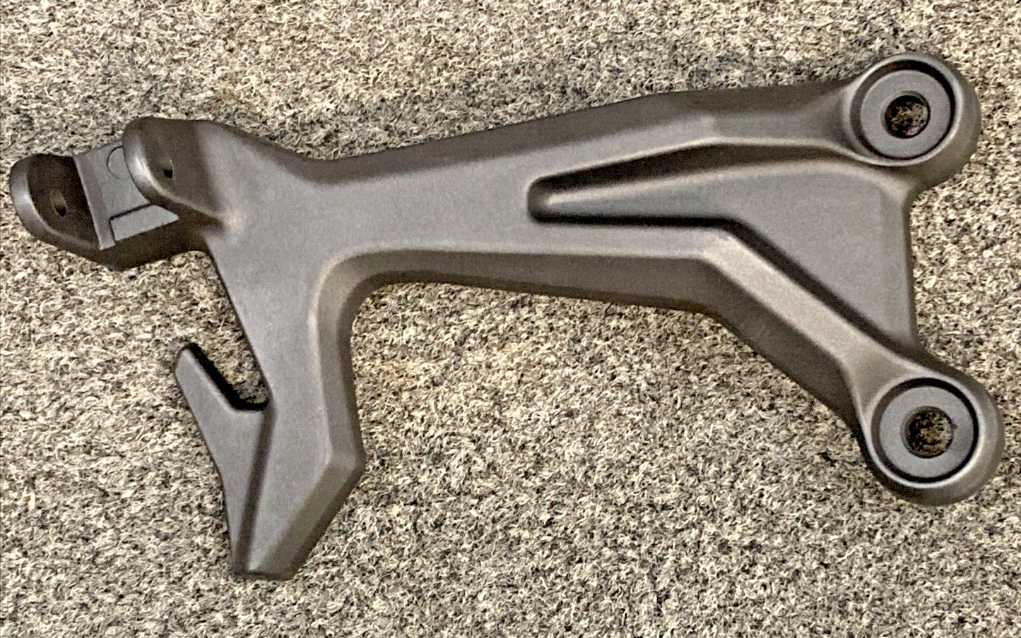 NEW GENUINE KAWASAKI 35063-1350-18R Stay, Step, Rr, Lh, F.s.black