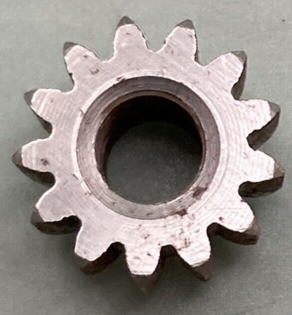 NEW GENUINE KAWASAKI 16084-003 PINION OIL PUMP