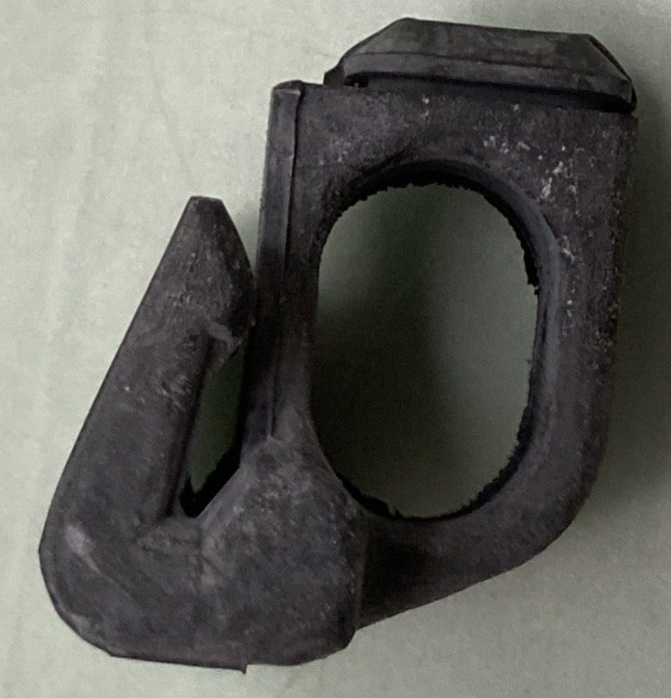 NEW GENUINE KAWASAKI 92074-024 PLUG CASE RUBBER