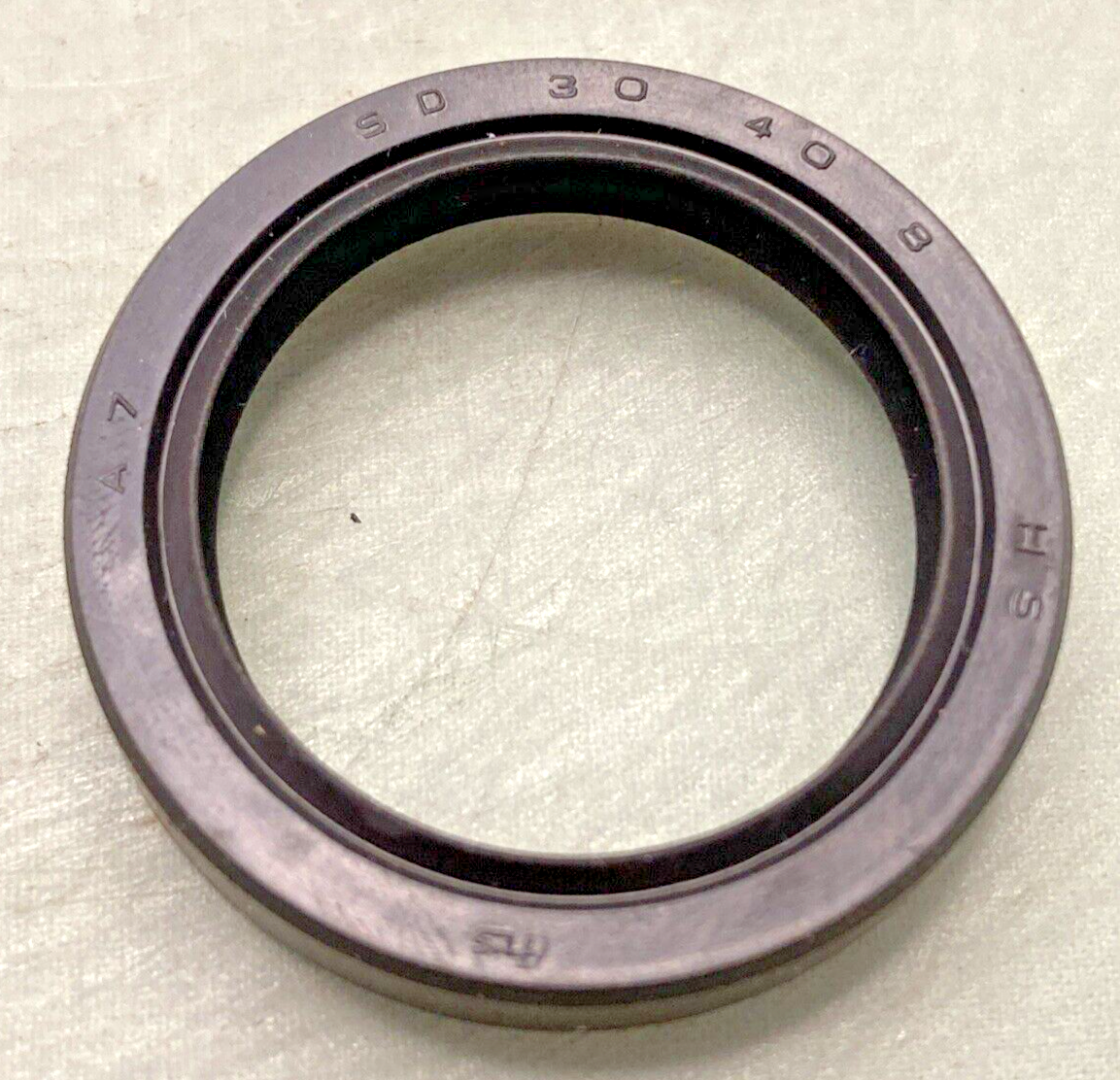 NEW REPLACES HONDA 91207-958-681 OIL SEAL