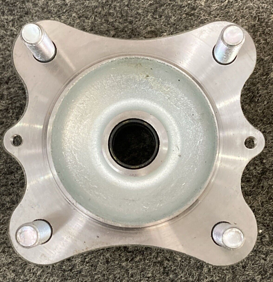 NEW GENUINE HONDA 44610-HM5-A80 Hub, Fr. Wheel