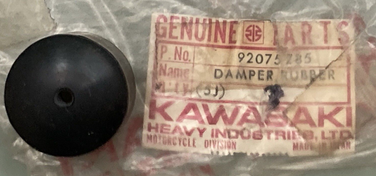 NEW GENUINE KAWASAKI 92075-285 DAMPER RUBBER FOOTREST MAIN STAND